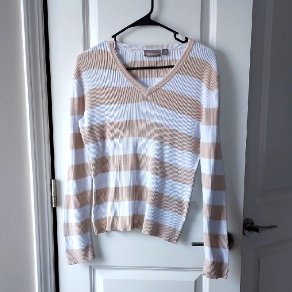 Croft & Barrow White and Tan Knit Top Medoum - Picture 1 of 8